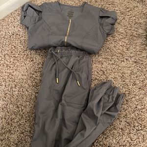 JAANUU light gray scrubs